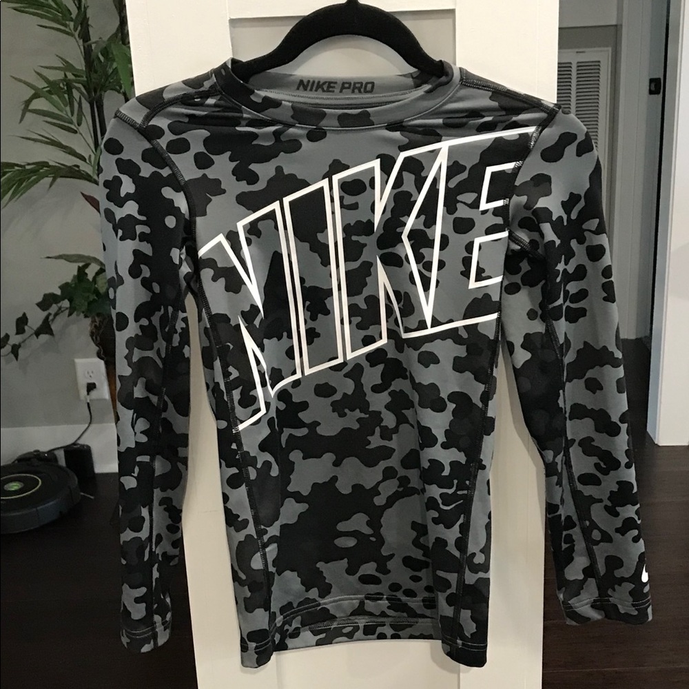 Youth boys Nike dri-fit long sleeve shirt